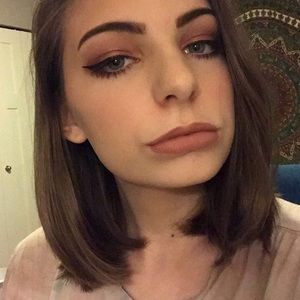 Meet your Posher, Kelsie